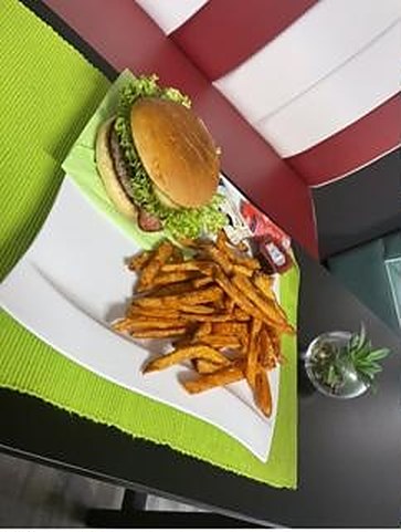 Menü 1 bei REDA's Imbiss